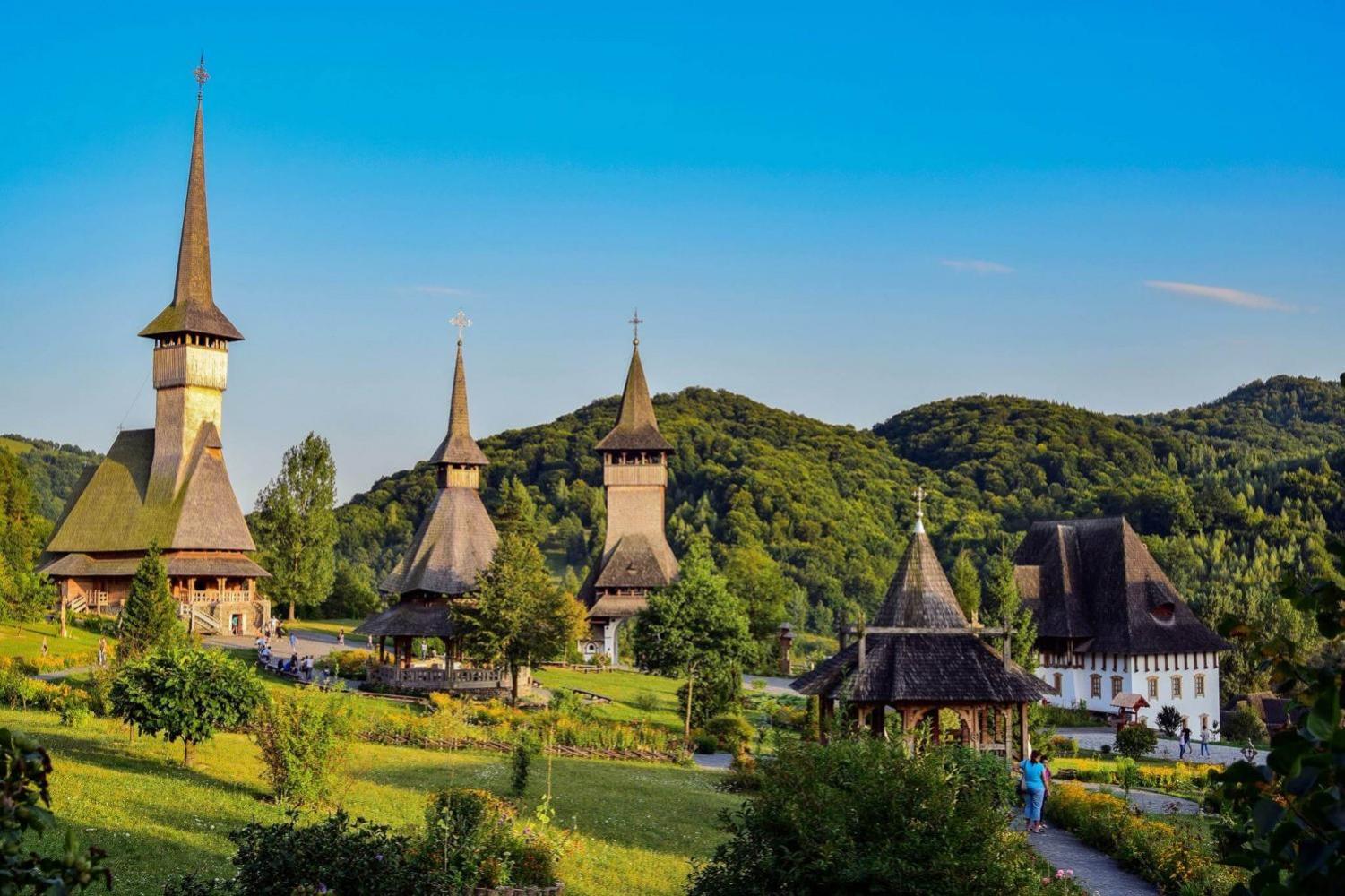 Gospodaria Klaus Rozavlea Bagian luar foto